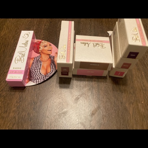 Bad Medina cosmetics assorted colors - Picture 4 of 5